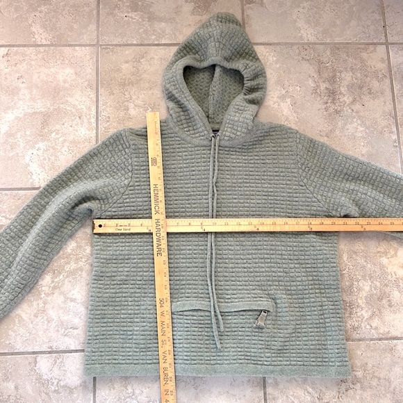 Newton Trading Company Lambswool Hoodie Sweater Shorter Length Zippered Pocket - Picture 7 of 7